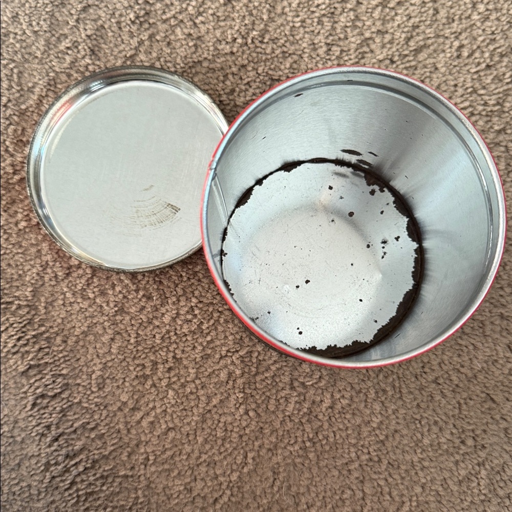 Coca-Cola Decorative Tin with Red Top - Picture 3 of 12
